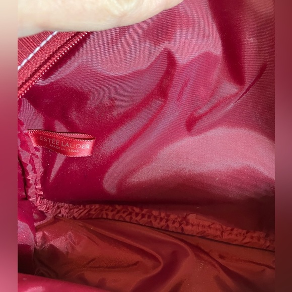 Makeup Bag Red Pattern Vinyl Zipper with Handle Estée Lauder Preloved Gently - Picture 9 of 9
